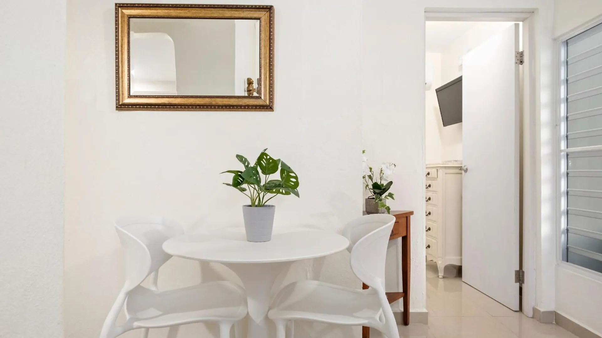Apartment Prime Location At Condado Beach 1Br 1Ba - Apt 8 San Juan